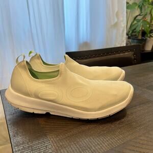 Oofos light green men comfort shoes size 12